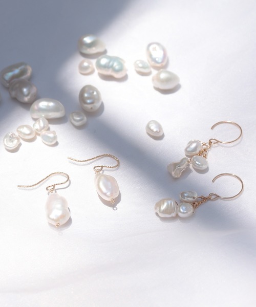 K14GF バロックパール 3粒 まるフックピアス（ピアス（両耳用））｜NOIR DE POUPEE（ノワールドプーペ）