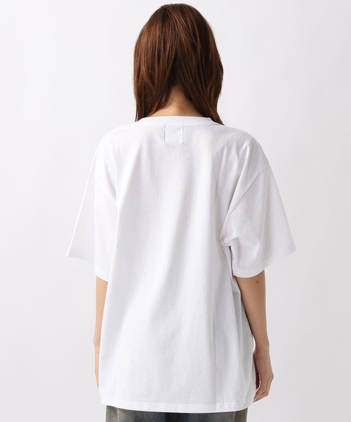 FOREVER 21(フォーエバー トゥエンティーワン)の「【ヤングジャンプ45周年】ゴールデンカムイTシャツ1(Tシャツ/カットソー・レディース・ホワイト・SMALL/LARGE)」の9枚目の写真