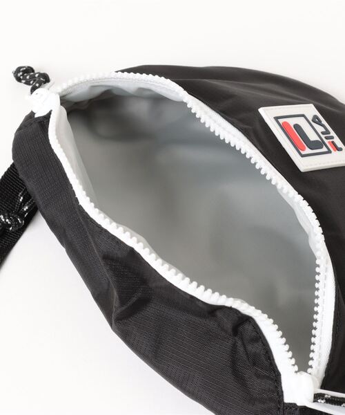 FILA（フィラ）の「【z】【FILA】Heritage Waist Bag（ボディバッグ/ウエストポーチ・レディース・ネイビー/イエロー/グリーン/ブラック・FREE）」の7枚目の写真