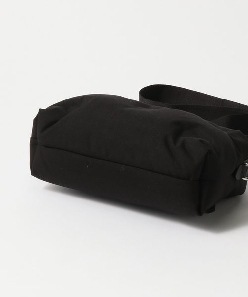 Maison Margiela(メゾンマルジェラ)の「Maison Margiela(メゾン マルジェラ) Glam Slam Camera Bag SB2WG0010/P1511(ショルダーバッグ・メンズ・ブラック・FREE)」の6枚目の写真