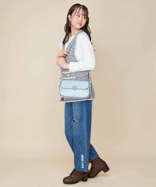 JENNI（ジェニィ）の「ハート金具ショルダー（ショルダーバッグ・キッズ・オフホワイト/サックスブルー/ブラック・F）」の9枚目の写真
