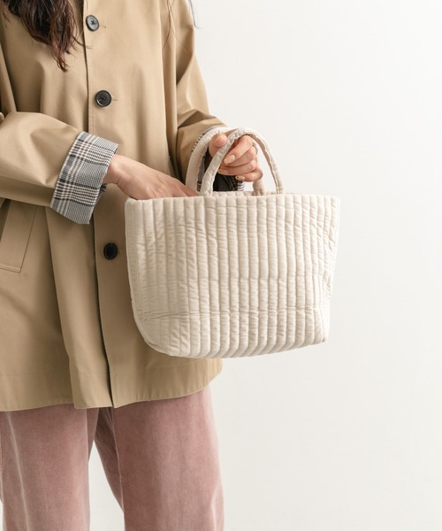 beej(ビージ)の「『別注』beej×DOORS キルティングトート(トートバッグ・レディース・イエロー/アイボリー・ONE)」の8枚目の写真