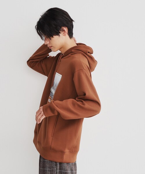 THE SHOP TK （ザ ショップ ティーケー ）の「◆プリントダンボールパーカー ビッグシルエット／ユニセックス（パーカー・メンズ・オフホワイト/ホワイト系3/チャコールグレー/レンガ/モスグリーン/ベージュ・02/03/04）」の19枚目の写真