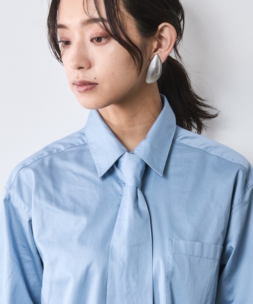 CHIC STYLE(シックスタイル)の「綿100%ネクタイ付シャツ <大きいサイズ有>シックスタイル (シャツ/ブラウス・レディース・ブルー/サーモンピンク・3L/LL/L/M/5L/4L)」の12枚目の写真