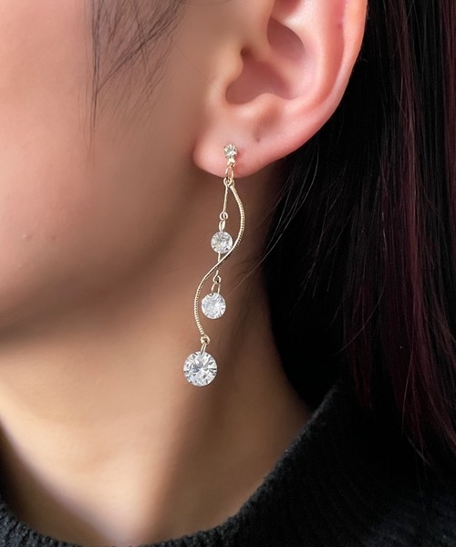 ciite'(シーテ)の「ジュエルロングチェーン & ウェーブライン ドロップピアス (両耳用)(ピアス(両耳用)・レディース・ゴールド/シルバー・FREE)」の7枚目の写真