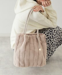 OPAQUE.CLIP | ◆【A4サイズ対応/マチ付き】ストライプフェイクファートートバッグ(ショルダーバッグ)