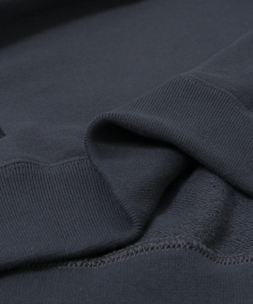 Russell Athletic（ラッセルアスレティック）の「『別注』RUSSELL ATHLETIC×URBAN RESEARCH　Athleo SWEAT（スウェット・メンズ・ブラック/チャコールグレー/ホワイト・LARGE/MEDIUM）」の6枚目の写真