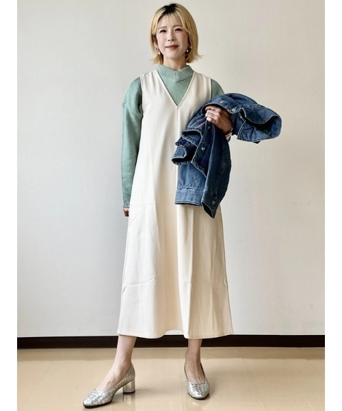 GAP(ギャップ)の「CashSoft カシミヤタッチ オーバーサイズ Vネックセーター(ニット/セーター・レディース・ブルー/ブラック/アイボリー/ミント/ピンク/ライトグレー・M/XL/S/L/XXS/XS)」の13枚目の写真