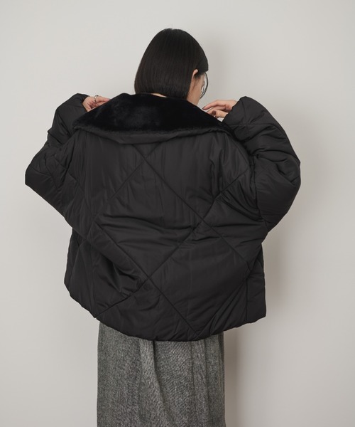 Shelly island(シェリーアイランド)の「ダイヤキルトショートコート(その他アウター・レディース・ホワイト/ブラック・M)」の4枚目の写真