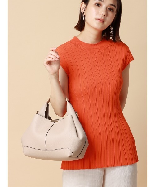 SUIT SQUARE（スーツスクエア）の「WEB限定 ハンドバッグ 型押しフェイクレザー（ハンドバッグ・レディース・アイボリー/ブラウン/グリーン・F）」の2枚目の写真