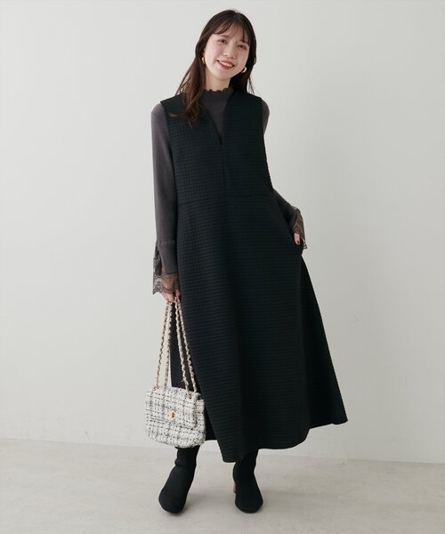 natural couture（ナチュラルクチュール）の「【mamamo】Wzipスクエアキルトカットワンピース（ワンピース・レディース・オフホワイト/チャコールグレー/ブラック・FREE）」の2枚目の写真