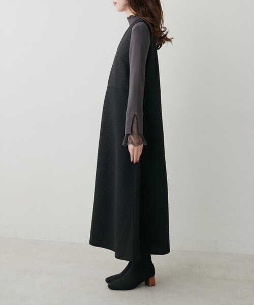 natural couture（ナチュラルクチュール）の「【mamamo】Wzipスクエアキルトカットワンピース（ワンピース・レディース・オフホワイト/チャコールグレー/ブラック・FREE）」の5枚目の写真