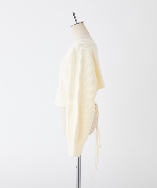 one after another NICE CLAUP（ワンアフターアナザーナイスクラップ）の「【WEB限定】バックレースアップニット（ニット/セーター・レディース・レッド/ベージュ/グレー/アイボリー・FREE）」の10枚目の写真