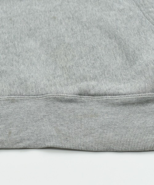 Champion（チャンピオン）の「【ヴィンテージ古着】Champion リバースウィーブ 目つき プルオーバーパーカー（パーカー・メンズ・グレー・LARGE）」の2枚目の写真