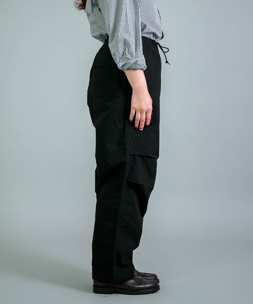 OMNIGOD（オムニゴッド）の「[OMNIGOD womens / オムニゴッド] リップストップ ミリタリーオーバーパンツ（カーゴパンツ・レディース・ブラック・0/1）」の6枚目の写真