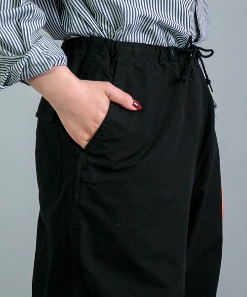 OMNIGOD（オムニゴッド）の「[OMNIGOD womens / オムニゴッド] リップストップ ミリタリーオーバーパンツ（カーゴパンツ・レディース・ブラック・0/1）」の10枚目の写真