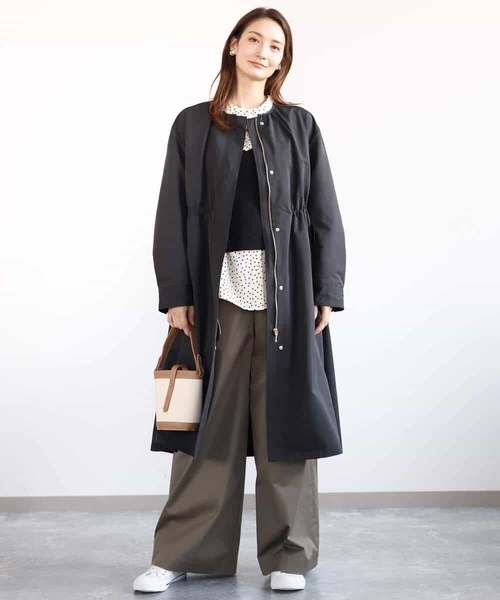 MK MICHEL KLEIN(エムケーミッシェルクラン)の「タフタノーカラーロングコート/洗える(ノーカラーコート・レディース・ブラック/アイボリー・38)」の3枚目の写真