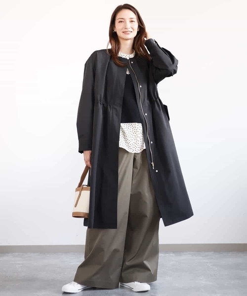 MK MICHEL KLEIN(エムケーミッシェルクラン)の「タフタノーカラーロングコート/洗える(ノーカラーコート・レディース・ブラック/アイボリー・38)」の5枚目の写真