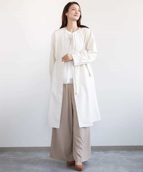 MK MICHEL KLEIN(エムケーミッシェルクラン)の「タフタノーカラーロングコート/洗える(ノーカラーコート・レディース・ブラック/アイボリー・38)」の7枚目の写真