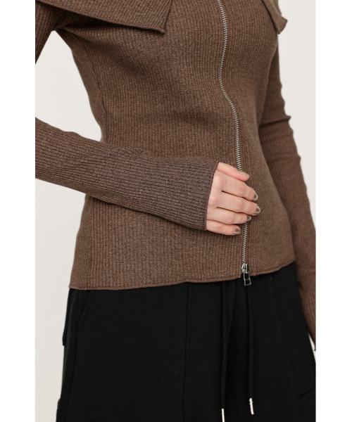 SLY（スライ）の「OFFSHOULDER FRONT ZIP TOPS オフショルダー フロントジップ トップス 秋服 春服（Tシャツ/カットソー・レディース・ブラック系その他2/ネイビー系/ブラウン系その他2・FREE）」の15枚目の写真