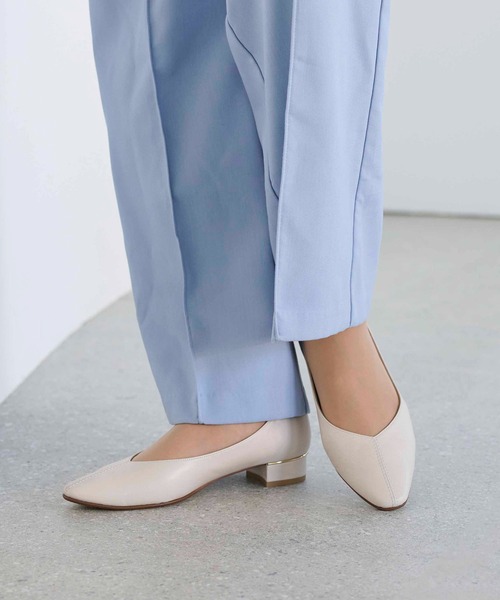 Riz raffinee（リズラフィーネ）の「センターシームパンプス（パンプス・レディース・ブラウン/アイボリー/ブラック・23cm/24.5cm/24cm/23.5cm/22.5cm）」の10枚目の写真