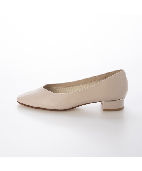 Riz raffinee（リズラフィーネ）の「センターシームパンプス（パンプス・レディース・ブラウン/アイボリー/ブラック・23cm/24.5cm/24cm/23.5cm/22.5cm）」の5枚目の写真