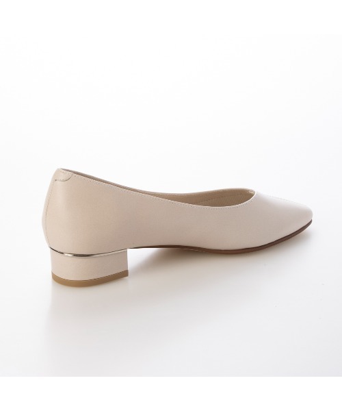 Riz raffinee（リズラフィーネ）の「センターシームパンプス（パンプス・レディース・ブラウン/アイボリー/ブラック・23cm/24.5cm/24cm/23.5cm/22.5cm）」の6枚目の写真