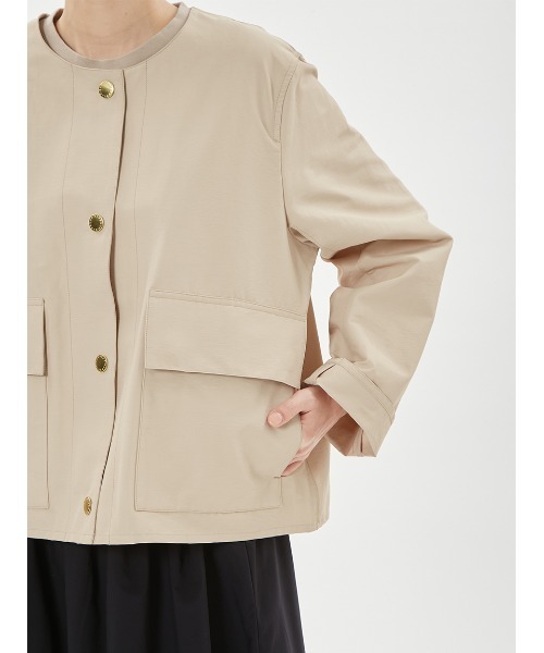 Barbour（バブアー）の「ラウンド ノーカラー ライトウェイト ジャケット"Japan Exclusive"（ノーカラージャケット・レディース・ブラック/ベージュ/ライトベージュ・SMALL/MEDIUM）」の9枚目の写真