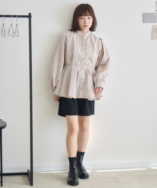 RU.TI.LE(ルチル)の「【RU.TI.LE】ノーカラーウエストタックブラウス(シャツ/ブラウス・レディース・ホワイト/ブラック/ブルー/グレイッシュベージュ・MEDIUM)」の16枚目の写真