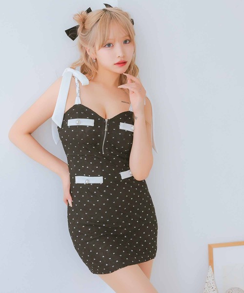 Tika(ティカ)の「キャバドレス ミニ タイト キャミソール ノースリーブチェーンリボンショルダーバストジップ総レースラメドットドレス(ドレス・レディース・ブラック/クリーム・L/XL/S/M)」の2枚目の写真