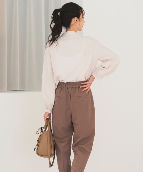 CELEN(セレン)の「【洗える/防シワ加工/UV加工/花粉防止】タックボウタイブラウス 長袖(シャツ/ブラウス・レディース・ホワイト/ブルー/ピンクベージュ・L/M/S)」の20枚目の写真