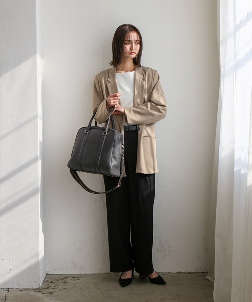 VitaFelice（ヴィータフェリーチェ）の「本革2wayスクエアボストンバッグ（ボストンバッグ・レディース・ブラック/ダークグレー/ベージュ系・FREE）」の18枚目の写真