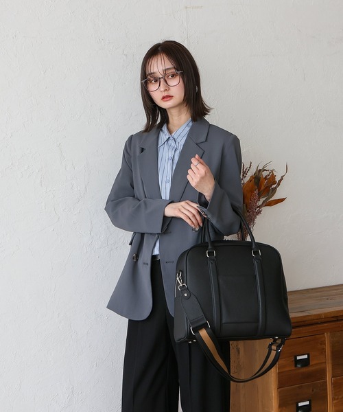 VitaFelice（ヴィータフェリーチェ）の「本革2wayスクエアボストンバッグ（ボストンバッグ・レディース・ブラック/ダークグレー/ベージュ系・FREE）」の22枚目の写真