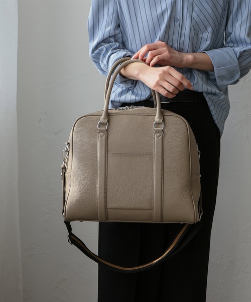 VitaFelice（ヴィータフェリーチェ）の「本革2wayスクエアボストンバッグ（ボストンバッグ・レディース・ブラック/ダークグレー/ベージュ系・FREE）」の8枚目の写真