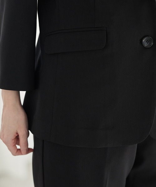 Honeys(ハニーズ)の「【ストレッチ・ウォッシャブル・イージーケア・接触冷感】8分袖2つ釦テーラードジャケット(テーラードジャケット・レディース・ネイビー/ベージュ/ブラック/グレー・3L/L/LL/M/S)」の16枚目の写真