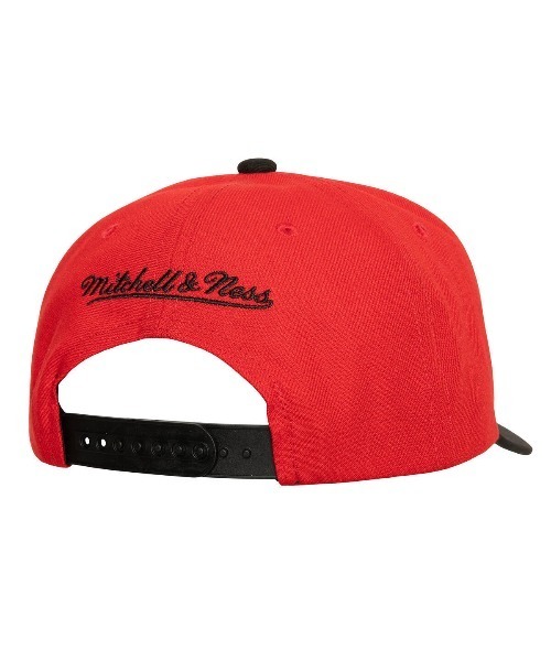 Mitchell&Ness(ミッチェル&ネス)の「Mitchell & Ness NBA TEAM SCRIPT 2.0 PRO SNAPBACK(ミッチェル&ネス NBA チーム スクリプト 2.0 プロ スナップバック)(キャップ・メンズ・パープル系/レッド系・FREE)」の6枚目の写真