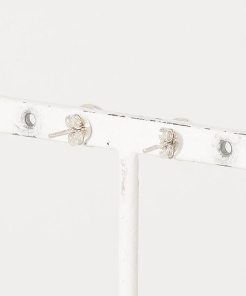 tone（トーン）の「ラウンドストーンピアス７mmSV925(OG)（ピアス（両耳用）・レディース・ブルー/ターコイズブルー/ピンク/パープル・FREE）」の5枚目の写真