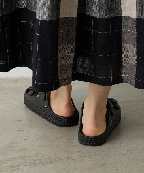 BEARDSLEY（ビアズリー）の「リカバリーサンダル(ダブルベルト)（サンダル・レディース・ベージュ/ブラック・SMALL/LARGE/MEDIUM）」の6枚目の写真