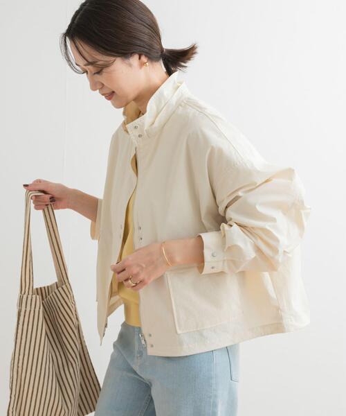 URBAN RESEARCH DOORS（アーバンリサーチドアーズ）の「ショート丈マウンテンパーカー（マウンテンパーカー・レディース・チャコールグレー/アイボリー・MEDIUM）」の17枚目の写真