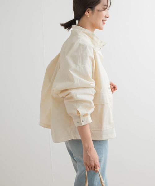 URBAN RESEARCH DOORS（アーバンリサーチドアーズ）の「ショート丈マウンテンパーカー（マウンテンパーカー・レディース・チャコールグレー/アイボリー・MEDIUM）」の21枚目の写真