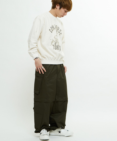 CONVERSE TOKYO（コンバーストウキョウ）の「PIGMENT DYE GUITAR LOGO SWEAT（スウェット・レディース・ブラック/ホワイト/サックスブルー・SMALL/MEDIUM）」の6枚目の写真