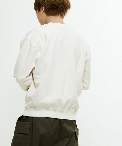 CONVERSE TOKYO（コンバーストウキョウ）の「PIGMENT DYE GUITAR LOGO SWEAT（スウェット・レディース・ブラック/ホワイト/サックスブルー・SMALL/MEDIUM）」の7枚目の写真