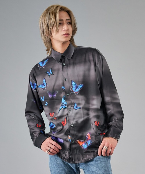 REGIEVO(レジエボ)の「鮮やかなバタフライプリントシャツ(シャツ/ブラウス・メンズ・ブラック/オフホワイト・MEDIUM/LARGE)」の17枚目の写真