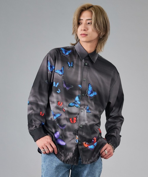 REGIEVO(レジエボ)の「鮮やかなバタフライプリントシャツ(シャツ/ブラウス・メンズ・ブラック/オフホワイト・MEDIUM/LARGE)」の7枚目の写真