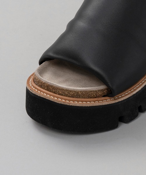 MAISON SPECIAL(メゾンスペシャル)の「《UNISEX》【SPECIAL SHOES FACTORY COLLABORATION】Cork Sole Shower Sandal Made In TOKYO/コルクソールシャワーサンダル【MAISON SPECIAL/メゾンスペシャル】(サンダル・メンズ・グレー/ブラック/ホワイト/ダークブラック・24.5/25.5/26.5/27.5/28.5)」の13枚目の写真