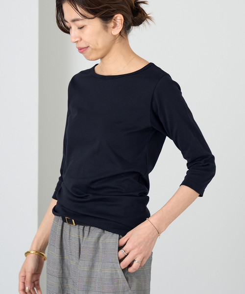 IENA(イエナ)の「ATON/エイトン 別注 SUVIN FRAISE ボートネック Tシャツ(Tシャツ/カットソー・レディース・ベージュ/ホワイト/ネイビー・FREE)」の21枚目の写真