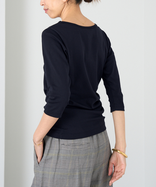 IENA(イエナ)の「ATON/エイトン 別注 SUVIN FRAISE ボートネック Tシャツ(Tシャツ/カットソー・レディース・ベージュ/ホワイト/ネイビー・FREE)」の22枚目の写真