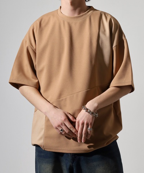 FUNALIVE(ファンアライブ)の「吸水速乾 UVカット ストレッチ ワイドシルエット 梨地 カットジョーゼット デザイン 切替 TEE(Tシャツ/カットソー・メンズ・ライトグレー/ネイビー/ブラック系/ライトブラウン/ネイビー系/ブラック/ブラウン系/ライトグレー系・M/L/LL)」の5枚目の写真