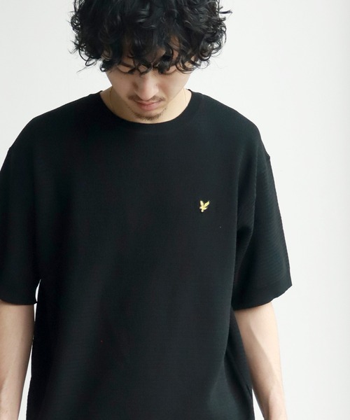 LYLE&SCOTT(ライルアンドスコット)の「【LYLE&SCOTT/ライルアンドスコット】 ワンポイント ニット半袖Tシャツ(ニット/セーター・メンズ・ブルー/ベージュ/スミクロ/ブラック・LL/M/L)」の2枚目の写真