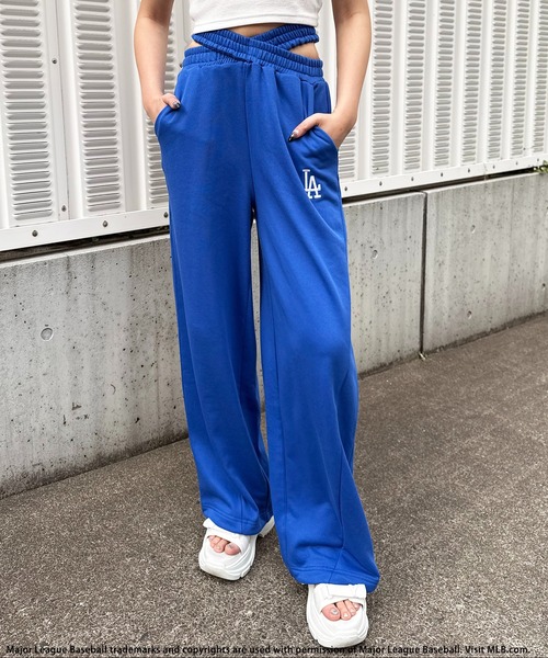 BACK TO THE FIELD(バック トゥー ザ フィールド)の「【MLB】刺しゅうロゴウエストカットバレルレッグスウェットパンツ(スウェットパンツ・レディース・ホワイト/ブラック/ブルー/グレー/ピンク・FREE)」の15枚目の写真